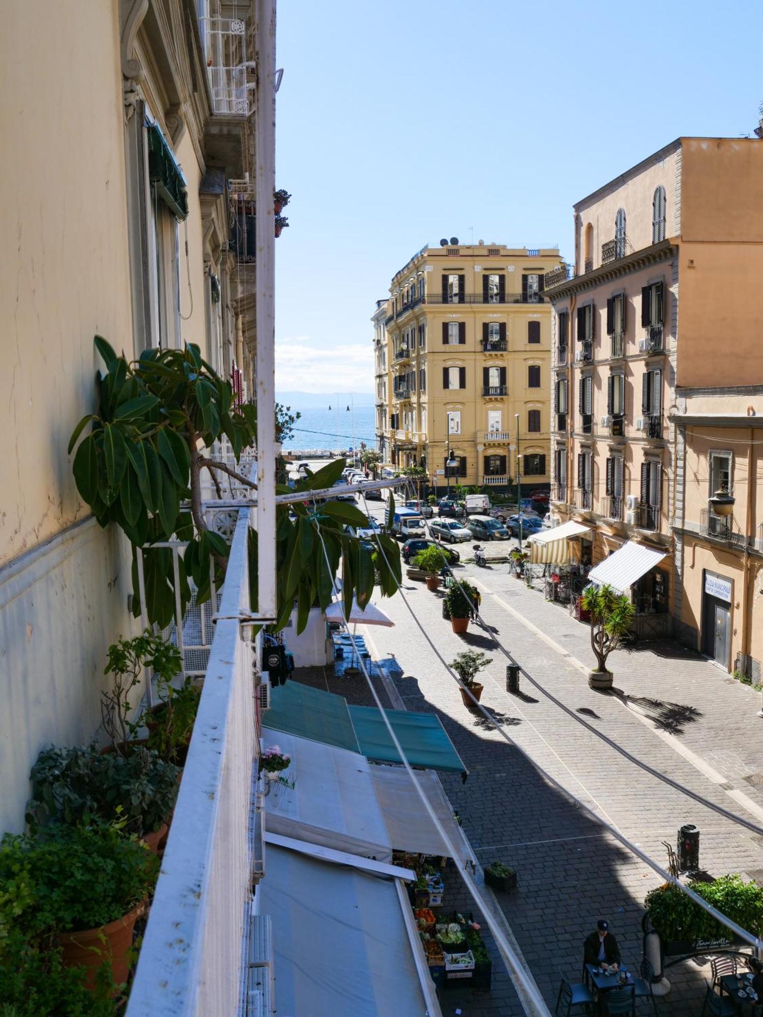 Bed and Breakfast Salotto Sommer à Naples Extérieur photo